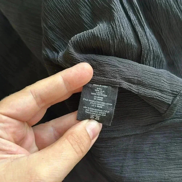 Theory 'Dionelle' Pintuck Pleat Textured Chiffon Black Sheer Blouse 100% Silk S - Picture 12 of 13